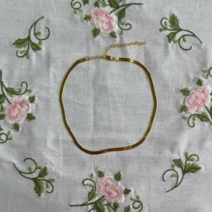 ⟡ 18k Gold Plated Herringbone Necklace – Adjustable Choker Length ⟡